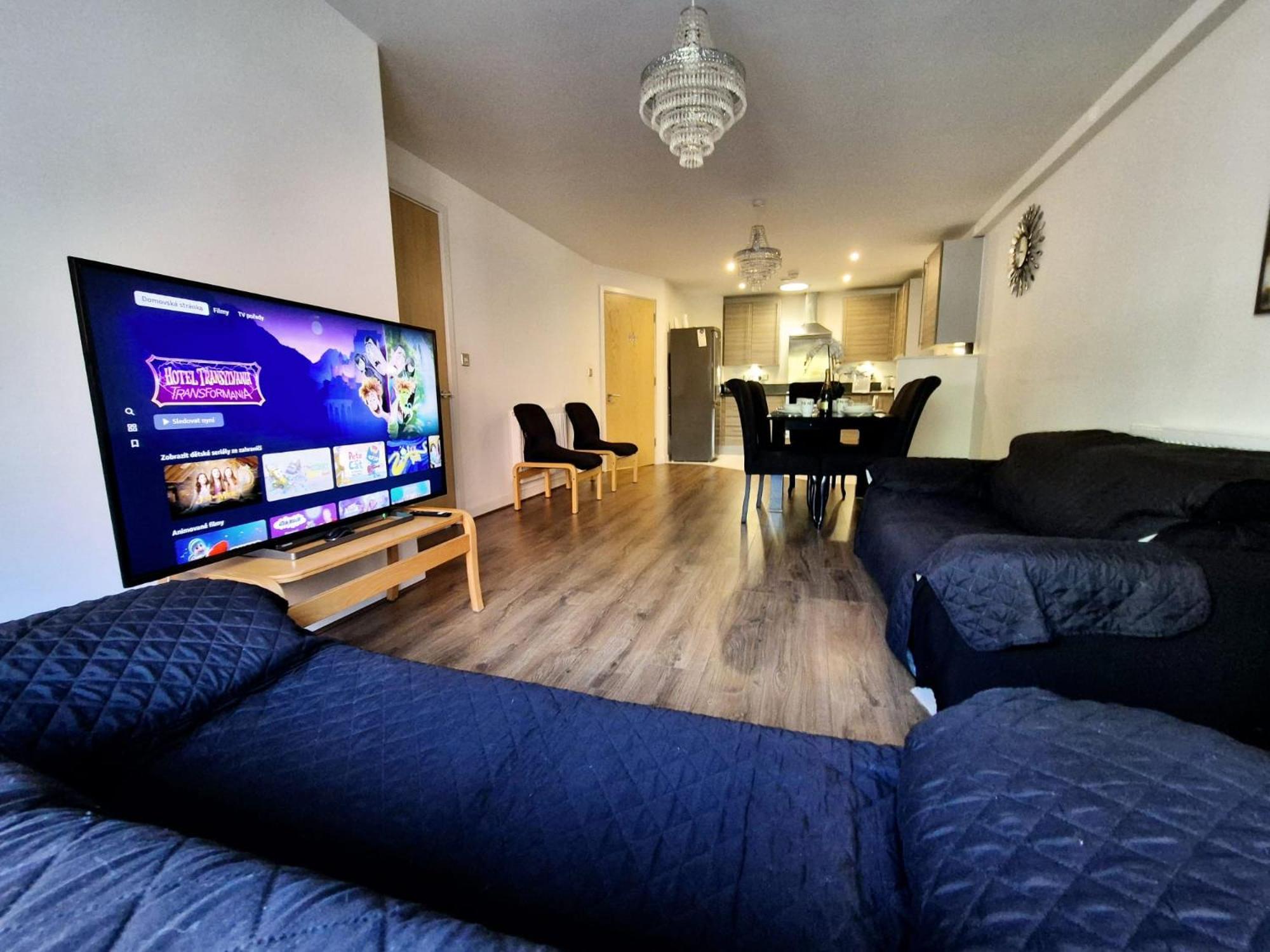 Explore London: 2 Bedroom House In Wood Green Εξωτερικό φωτογραφία
